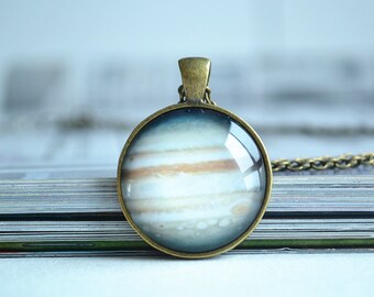 Collar de Saturno, Collar con colgante del sistema solar, Reloj de bolsillo de la galaxia, Reloj con medallón de nebulosa espacial, Joyería artesanal de planetas (XL057)