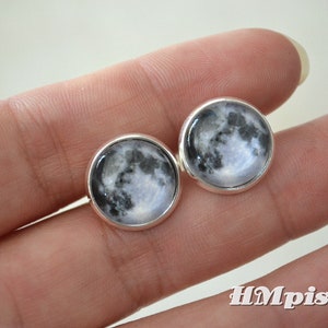 Boucles d'oreilles Moon, Full Moon Studs, Boucles d'oreilles Moon Stud, Boucles d'oreilles Planet Ear Stud, Boucles d'oreilles Picture, Space Nebula Universe Jewelry (EH099)