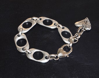 Grueso brazalete de cadena de zamak chapado en plata: pulsera irregular de encanto de corazón de cadena de círculo grande irregular, pulsera única con estilo