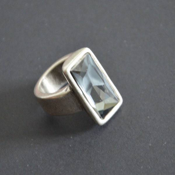 Vintage Silberring, Rechteck Ring Swarovski, grau/tee Farbe Swarovski Ring, vintage uno 50er Jahre Ring, schönes Design und sehr gute Qualität