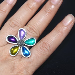 Silvering vintage ring, colourful crystal ring, five leaves flower ring, otro accesorio ring, special design and very good quality zdjęcie 7