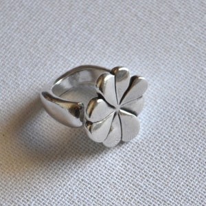 Silvering vintage ring-four-leaf clover ring-lucky ring-made in spain ring-adjustable ring-zamak ring-silver plated vintage ring-leaf ring