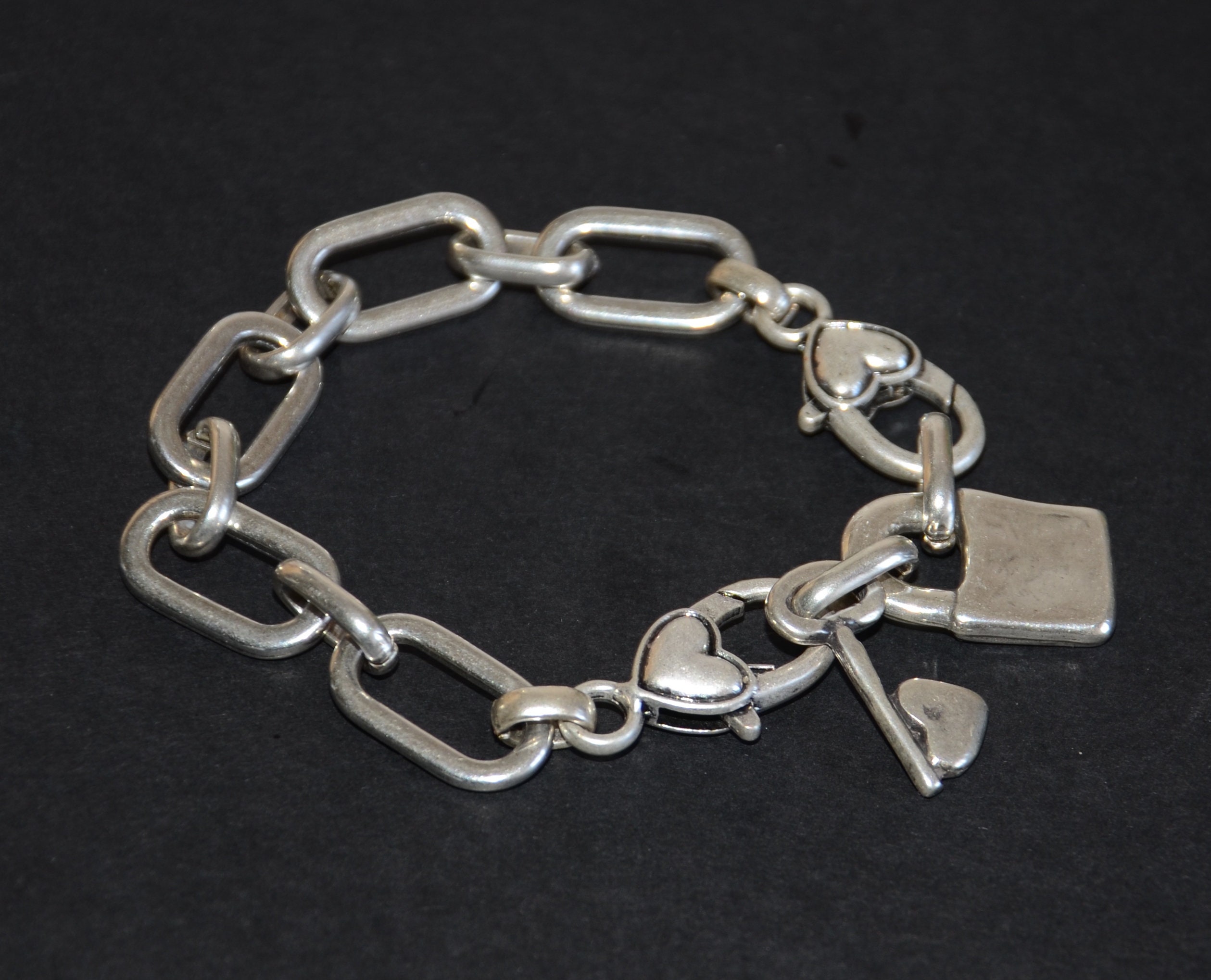 Amazon.com: MVMT Chunky Heartlock Chain Bracelet for Women