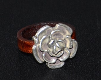 leather cord ring-hand made ring-vintage ring-irregular Zamak ring-silvering Zamak ring-flower ring