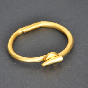 Bracelet jonc couleur or, style uno de 50, bracelet jonc simple - style jonc unique, bracelet jonc de haute qualité, bracelet en or unique
