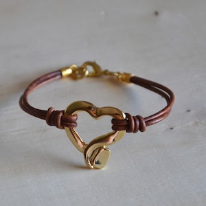 bracelet de coeur de femmes-bracelet en cuir de femmes- bracelet de coeur rempli d’or-bracelet plaqué or-bracelet d’amoureux-bracelet élégant