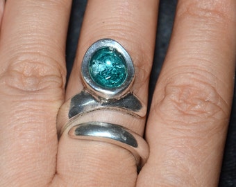 Silvering vintage ring, green crystal ring, irregular Zamak ring, made in Spain, high quality ring, decorative ring