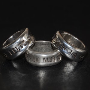 Anillo vintage plateado, con escritura "hoy es un gran día", "vale la pena ser feliz", "todo lo que necesitas es amor", buena calidad