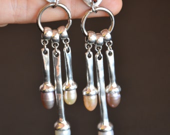 water pearl earrings-silver plated earrings-uno de 50 style earrigs-pearl earrings-pearl drop long earrings