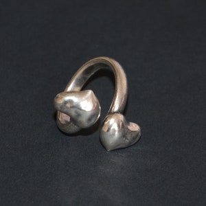 Silvering Zamak ring-double heart ring-stylish open ring-uno de 50 style ring-Spain made ring-bended ring-heart ring
