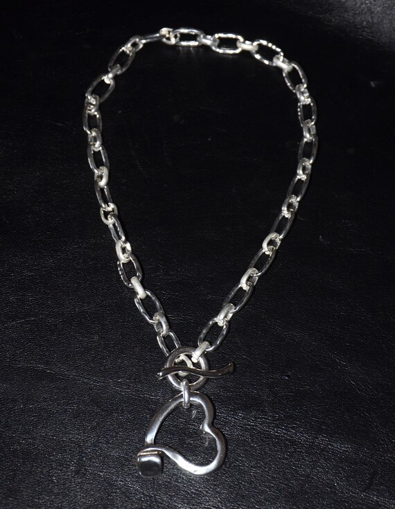 Delicata Collana Girocollo Con Ciondolo Cuore Piccolo In Pelle, Colore Argento, Per Donne E Ragazze – Gioiello Semplice