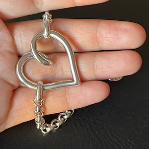 Thick silver plated chain bracelet-heart connector bracelet-charm bracelet-toro accesorio bracelet.