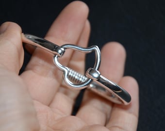 Thick silver plated bangle-minimalist style bangle-Otro accesorio- Spring bangle-high quality bangle made in Spain-heart bangle