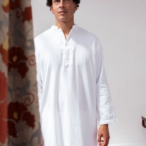 Chemise de nuit pour hommes Blanc Fait à la main, doux pour la peau et doux 100% coton biologique image 2