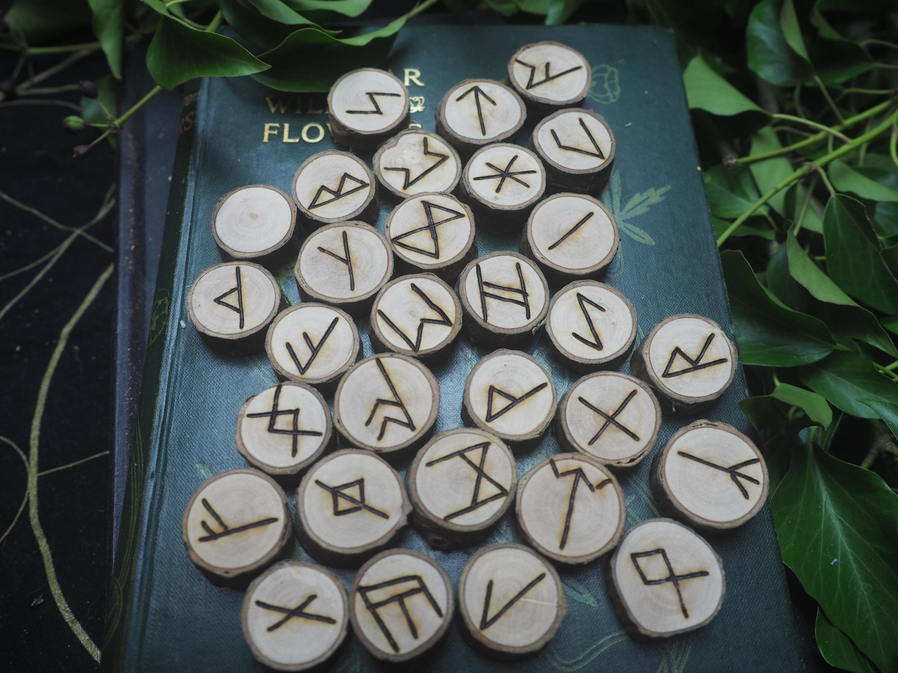 Cornish Holly WOOD Anglo Saxon Runes - Pagan, British, Norse ...