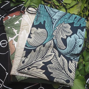 William Morris Acanthus Leaves Drawstring Bag for Tarot, Runes, Ogham, Gifts - Pagan, Wiccan, Witchcraft
