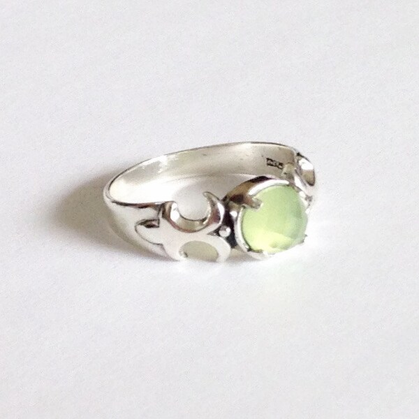 Silver ring green chalcedony, gem ring, sterling ring, green ring, gem jewelry, sterling silver, earth gem, sterling gem ring 1062 size 6.5
