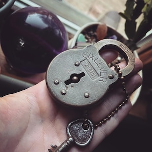 SIXLEVER antique copper lock & key