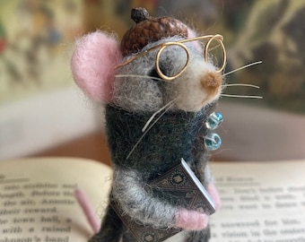 Needle felted small gray mouse with acorn cap and wool scarf, dollhouse miniature animals, forest friend gift, wool mice, storybook creature