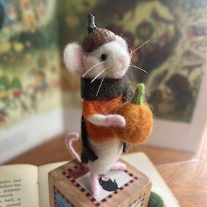 Halloween mouse with spooky block and pumpkin, needle felted mice, cottagecore, wool animals