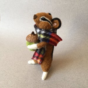 Needle felted chipmunk, made of wool, woodland animal, winter nature creatures