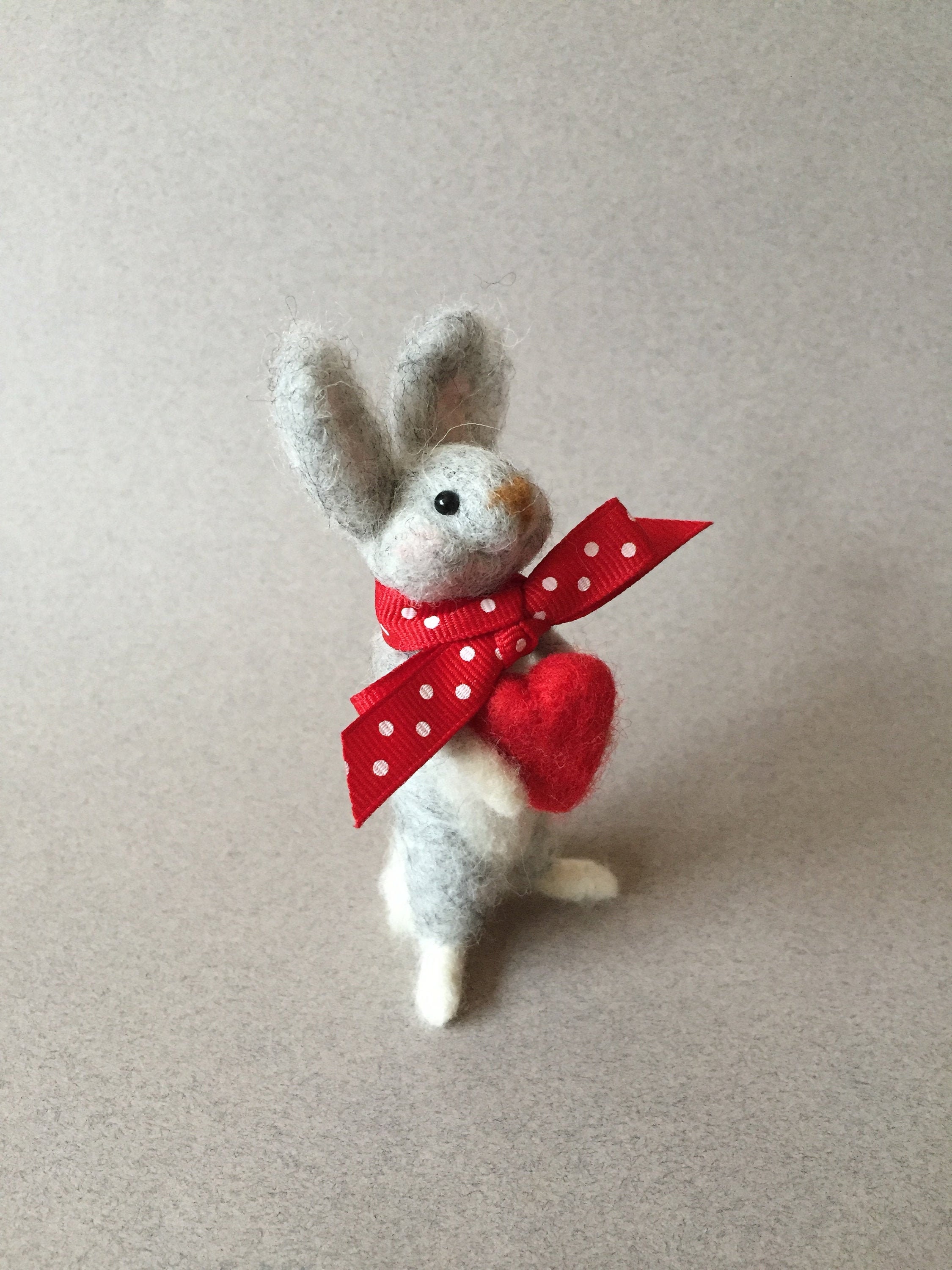 rabbit lovers gift Bunny with heart Needle felted bunny Bunny miniature 