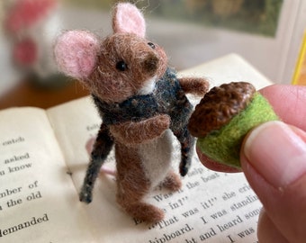 Needle felted small brown field mouse, handmade miniature animals, wool mice