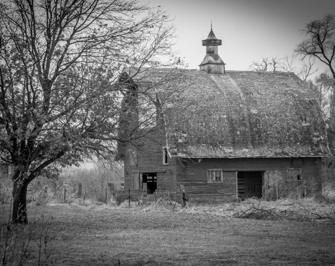 Fall Red Barn Black and White Photo - Country Decor, Wall Art, Old Barn Decor, Nebraska Farm, Autumn Farm Decor, Farm Decor, old Decor