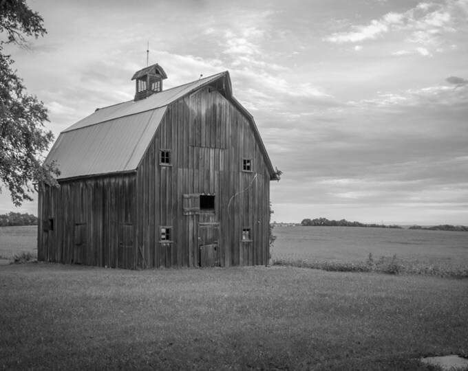 Fall Red Barn Photo, Country Decor, Wall Art, Old Barn Photography, Iowa Farm, Autumn Farm Decor, Country Landscape