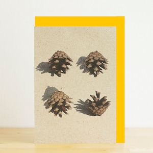 Impressão de floresta de pinhas, impressão de outono, cartão em branco com envelope amarelo reciclado, impressão de fotografia da natureza ecológica, cartão reciclado