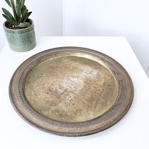 Silver Serving Tray-William Rogers 172-Vintage Round Serving Platter-Drink Tray-Ornate Silver Tray-Decorative Tray With Patina-Wedding Decor
