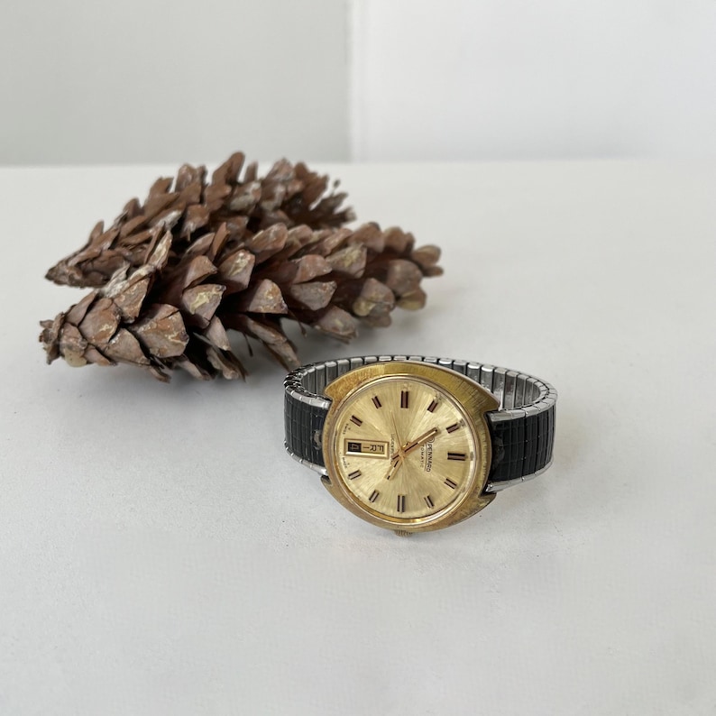 Vintage Pennard Lucien Piccard Watch-Swiss Made Pennard Automatic - Non-Working For Repair/Parts image 3