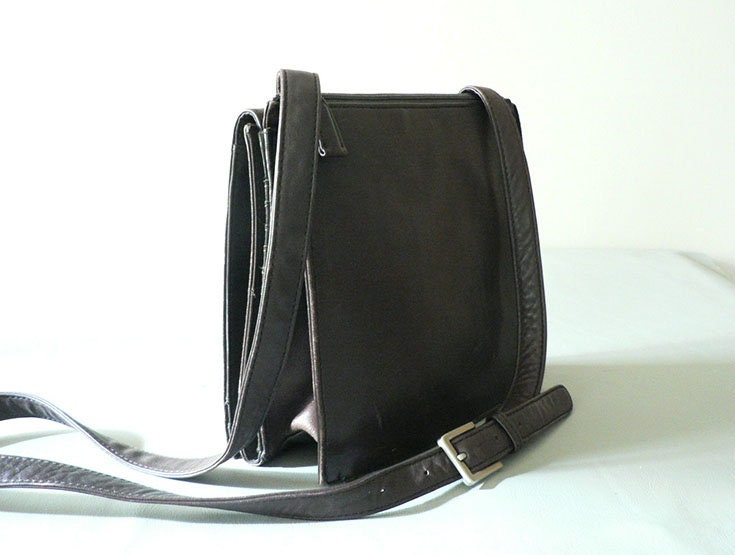 Minimalist Organizer Brown Leather Shoulder Bag by Eddie Bauer - Etsy