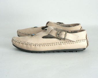 Women 5.5 Leather T- Strap Moccasin Ankle Bootie