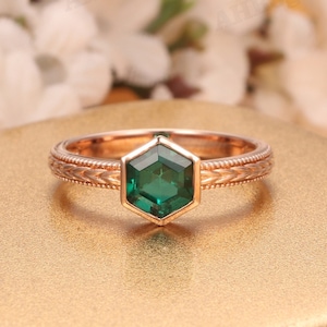Vintage Emerald Ring,6mm Hexagon Cut Lab Created Emerald Anniversary Promise Ring,Bezel Set Ring,Graduation Ring,Birthday Gift For Women