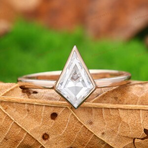 Simple Style Ring,Kite Cut 6x9mm Moissanite Engagement Ring,Moissanite Wedding Promise Ring,Solitaire Ring,Proposal Ring,Bridal Gift
