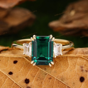 Vintage Emerald Ring,6x8mm Emerald Center Engagement Ring,Double Prongs Wedding Promise Ring,Birthday Gift,Personalized Handcrafted Ring