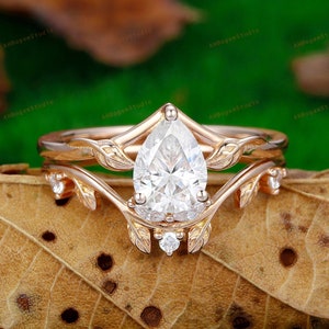 Moissanite Bridal Set,Pear Cut Moissanite Engagement Wedding Ring Set,Vintage Solitaire Moissanite Ring,Stack Ring,Handmade Anniversary Ring