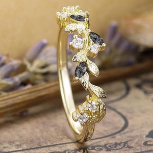 Unique Black rutilated Quartz wedding band solid gold vintage dainty leaf wedding ring band women Black Gem ring Jewelry gift