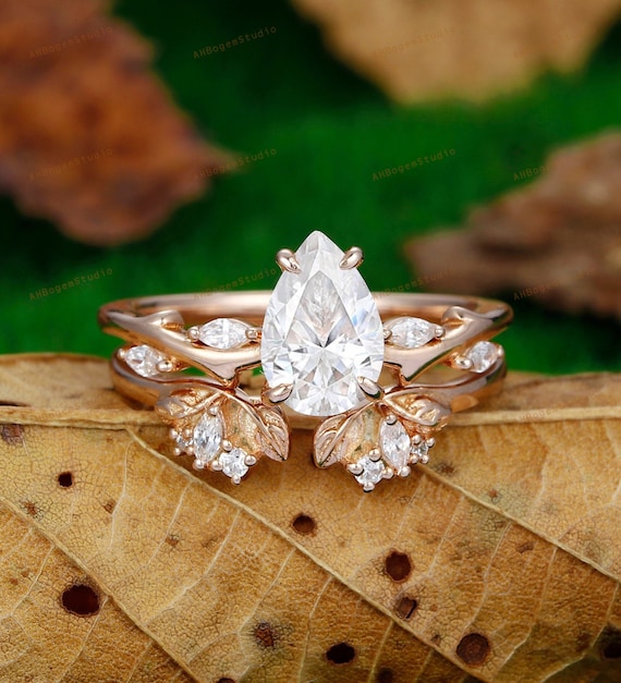 Art Deco Bridal Set,6x9mm Pear Moissanite Engagement Ring Set