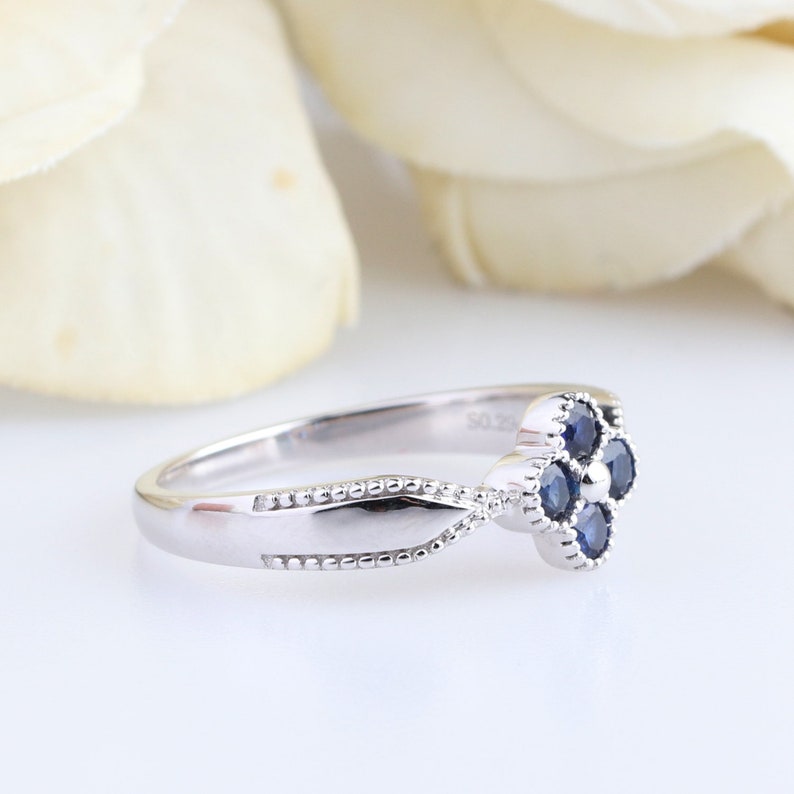 Natural 0.29CTW Blue Sapphire Female Ring,Vintage Engagement Ring,Promise Ring,Flower Design,14K Solid White Gold Ring,Gift for Lovers