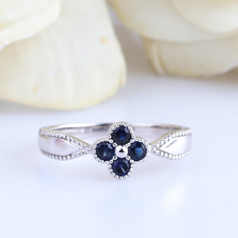 Natural 0.29CTW Blue Sapphire Female Ring,Vintage Engagement Ring,Promise Ring,Flower Design,14K Solid White Gold Ring,Gift for Lovers