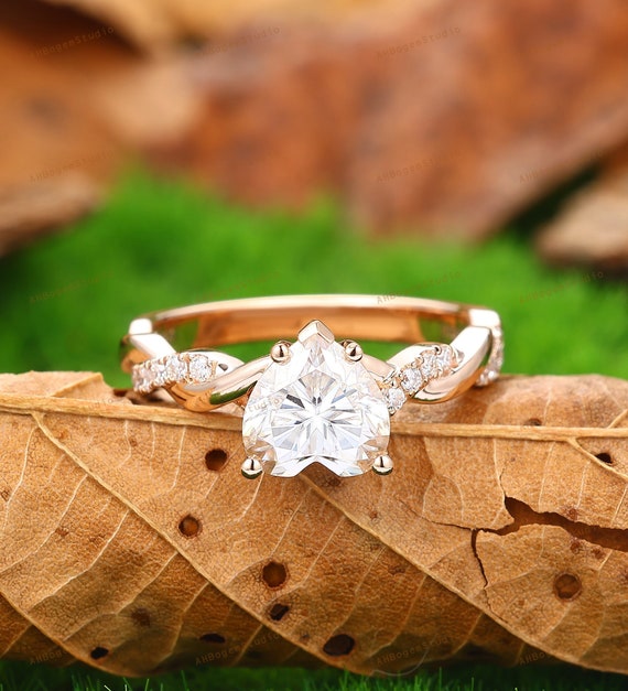 Brilliant 7.5mm Heart Shape Moissanite Center Twist Shank Ring,14k