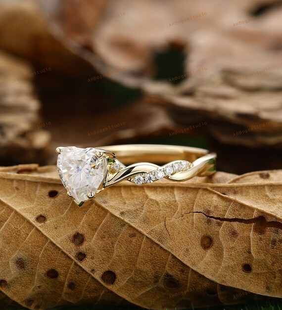Brilliant 1CT Heart Shape F Color Moissanite Center With 14K Solid
