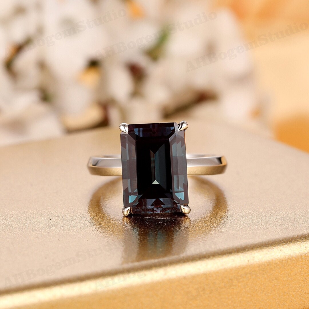 Bague Solitaire Femme Alexandrite 2ct Ovale Or Blanc 14K Taille 7 - Neuve Sans Boîte