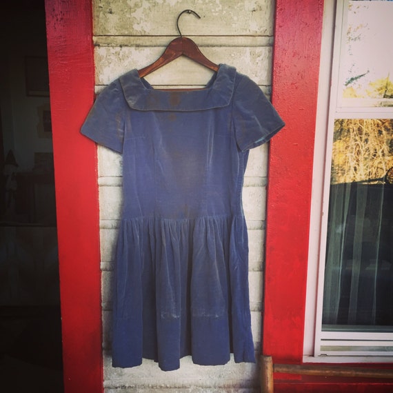Antique Velvet Dress - image 4