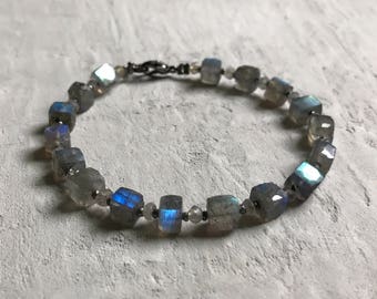 square labradorite beaded bracelet