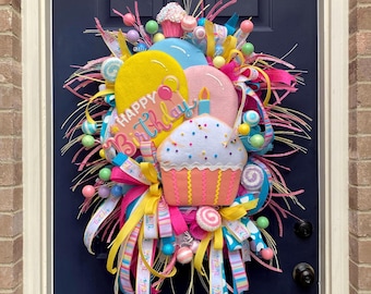 Wieniec urodzinowy, letni wieniec urodzinowy, dekoracja na przyjęcie urodzinowe, wieszak na drzwi w kształcie tortu urodzinowego