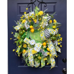 Lemon Welcome Wreath, Front Door Summer Wreath with Lemon and Lime, Kitchen Wreath, Citrus Lime Decor, Summer Fruit Wreath, Everyday Wreath