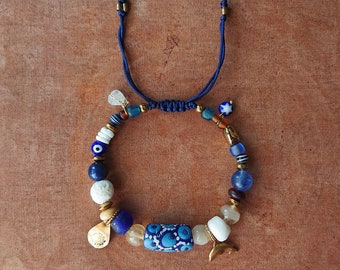 ENDLESS SUMMER bracelet / VINTAGE African beads and Brass charms